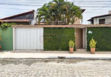 Casa de condomínio com 4 quartos para alugar em maceió