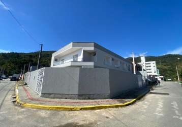 Sobrado duas suites | garagem para 2 veiculos 93 m²