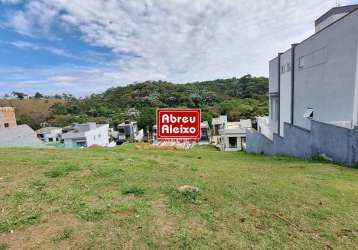 Condominio aruã brisas - mogi das cruzes - terreno com 420 m² - em declive com vista permanente para mata em área de reserva - rua sem saída