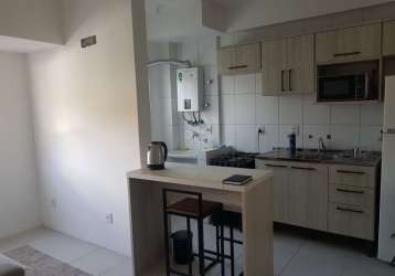 Ótimo apartamento mobiliado com sofá, geladeira, fogão, cozinha montada, banheiro com box, dormitório com armários, junker e vaga de garagem. condomínio conta com lavanderia, sala fitness e salão de f