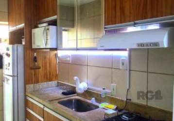 Apartamento 2 quartos no bairro medianeira, reformado. &lt;br&gt;cozinha, quartos e banheiro com móveis sob medida&lt;br&gt;ótima insolação, leste/norte.&lt;br&gt;01 vaga fixa.