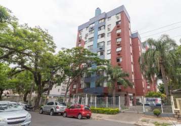 Apartamento com 90 m², no bairro são joão, no 2º andar. imóvel com 3 dormitórios sendo 1 suíte, sala de estar/jantar, cozinha, churrasqueira, banheiro social, área de serviço e pisos em laminado e cer