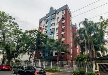 Apartamento com 90 m², localizado no bairro são joão, no 9º andar. imóvel com 3 dormitórios sendo 1 suíte, sala de estar/jantar, cozinha americana, churrasqueira, banheiro social, área de serviço e pi