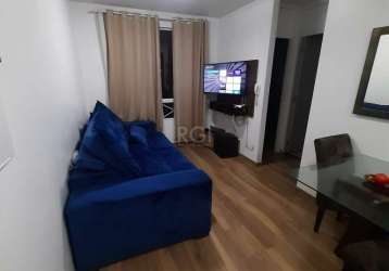 Excelente apartamento com 2 dormitórios, muito novo, apartamento super aconchegante, boa posição solar, muito arejado, 3° pavimento (dois lances de escadas).&lt;br&gt;baixo custo condominial.  &lt;br&