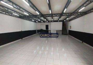 Salão comercial com 240m²