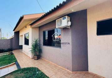 Ampla casa à venda, 03 quartos (01 suite) com jardim e area gourmet com churrasqueira e forno a len