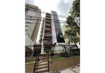 Apartamento com 3 quartos e 3 banheiros para alugar, 177 m²