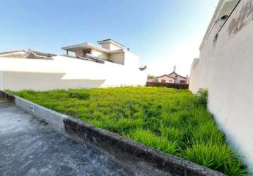 Terreno de 360 m² plano no campolim