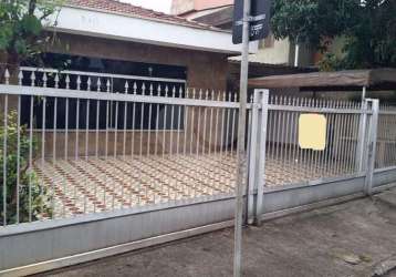 Casa com duas frentes, planalto paulista, 03 dormitórios, 01 suite, 15 vagas de garagem.