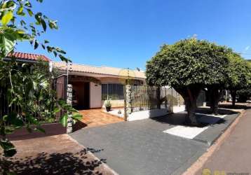 Casa com 3 quartos à venda na rua pardal, 511, parque hortência, maringá, 191 m2 por r$ 790.000