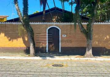 Casa a venda no centro em caçapava