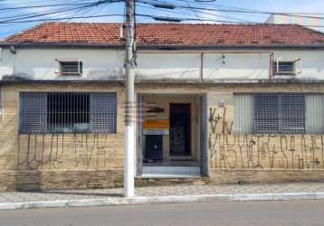 Casa a venda no centro em caçapava