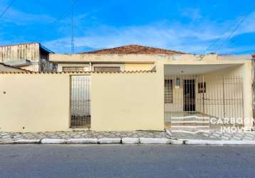 Casa a venda no centro em caçapava