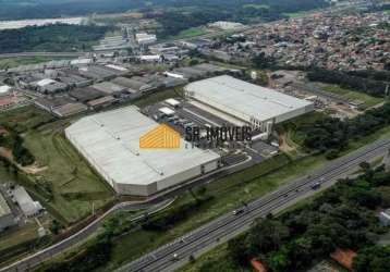 Galpão para aluguel possui 16.468 metros quadrados em centro industrial de arujá - arujá - sp