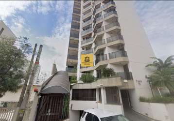 Apartamento para alugar em centro de 236.00m² com 4 quartos, 2 suites e 2 garagens