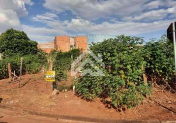 Terreno para venda em zona central de 280.00m²