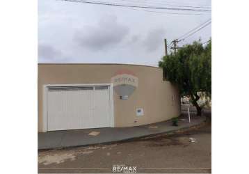 Casa para venda em residencial san fernando de 121.00m² com 3 quartos, 1 suite e 2 garagens