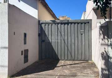 Casa para venda em centro de 230.00m² com 3 quartos, 1 suite e 8 garagens