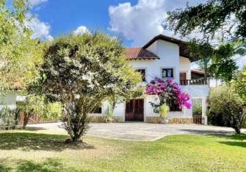 Casa de condomínio para venda em granja viana de 372.00m² com 4 quartos, 2 suites e 3 garagens