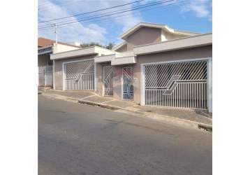 Sala comercial para alugar em centro de 469.00m² com 4 garagens