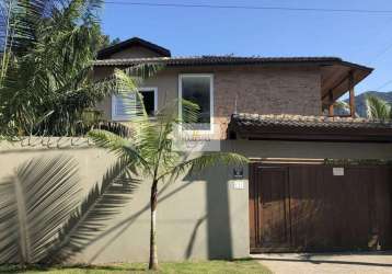 Casa para venda em maresias de 400.00m² com 4 quartos, 4 suites e 3 garagens