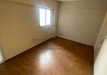 Apartamento para alugar em centro de 90.00m² com 3 quartos, 1 suite e 1 garagem