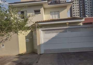 Sobrado para venda em residencial cambuy de 197.00m² com 4 quartos, 1 suite e 4 garagens