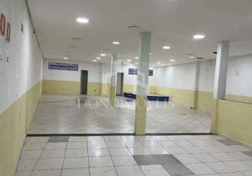 Sala comercial para alugar em montanhão de 250.00m²