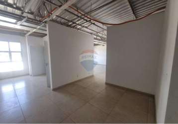 Sala comercial para alugar em loteamento colina santa bárbara de 75.58m²