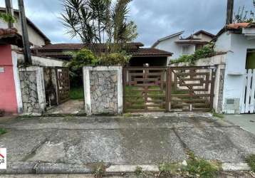 Casa para venda em centro de 120.00m² com 2 quartos e 2 garagens