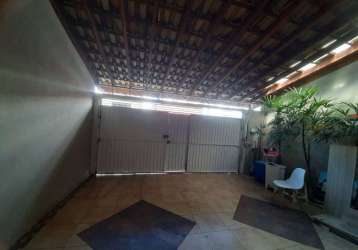 Casa para venda em vila municipal de 221.00m² com 2 quartos, 2 suites e 4 garagens