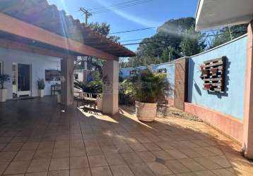 Casa para venda em jardim botânico de 237.00m² com 3 quartos, 1 suite e 4 garagens