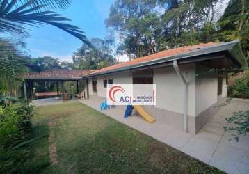 Casa de condomínio para venda e aluguel em granja viana de 230.00m² com 3 quartos, 3 suites e 8 garagens