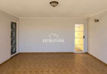 Casa para alugar em vila operária de 168.00m² com 4 quartos, 1 suite e 2 garagens