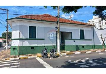 Casa para alugar em centro de 127.00m² com 3 quartos, 1 suite e 1 garagem