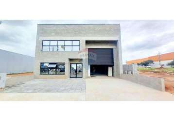 Galpão / depósito / armazém para alugar em vila real de 340.00m² com 3 garagens