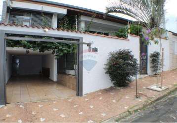 Casa para venda em centro de 175.00m² com 4 quartos e 2 garagens