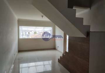 Excelente sobrado no bairro tucuruvi com 2 dormitórios, sendo 1 suíte, todo reformado com piso em porcelanato, sala ampla com 2 ambientes, terraço, 2