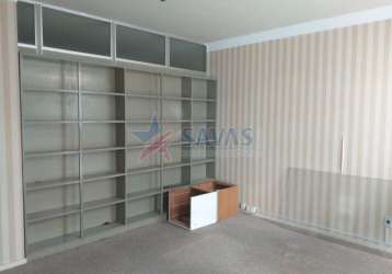 Ampla sala comercial com garagem -