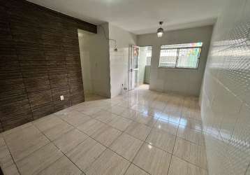 Vendo apartamento térreo, 76m², 3 quartos/1suíte, varanda, r$ 170.000,00