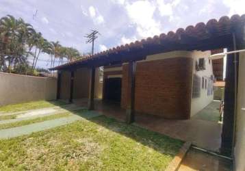 Casa com potencial para pousada ou hostel, entre as praias mais procuradas de ubatuba