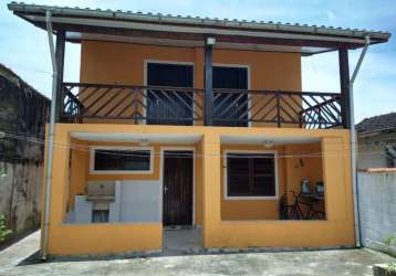 Casa principal com 4 dormitórios + edícula com 2 dormitórios