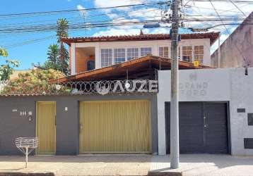 Casa linda e enorme em ótimo estado com potencial residencial e comercial (2 pontos) em região priv