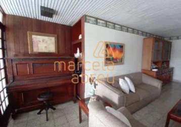 Vendo ampla casa com 08 qrts sendo 03 suites, 450 mts na torre