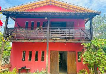 Casa solta com 2 quartos e quintal - área total 1050 m2