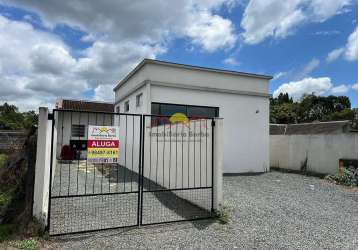 Casa em terreno compartilhado em volta redonda