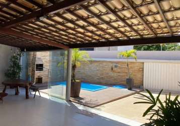 Casa localizada no bairro do poço com 3 dormitórios sendo 1 suíte + piscina e churrasqueira - 330m²