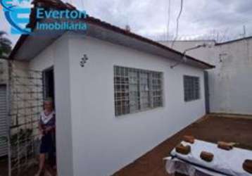 2 casas com 100 m² no total, em terreno de 400 m²