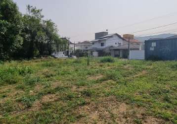 Sensacional terreno plano no bairro saguaçu com 26 metros de frente, localizado em rua asfaltada e em área bem residencial