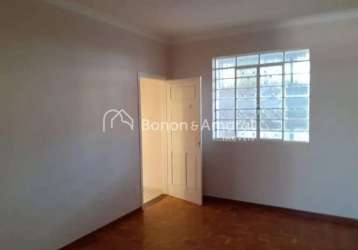 Casa com 4 quartos e 2 banheiros à venda, 242 m² por r$ 725.000